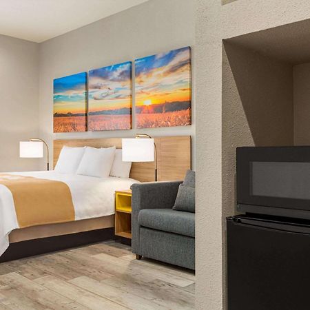 Days Inn & Suites By Wyndham Greater Tomball Exterior foto