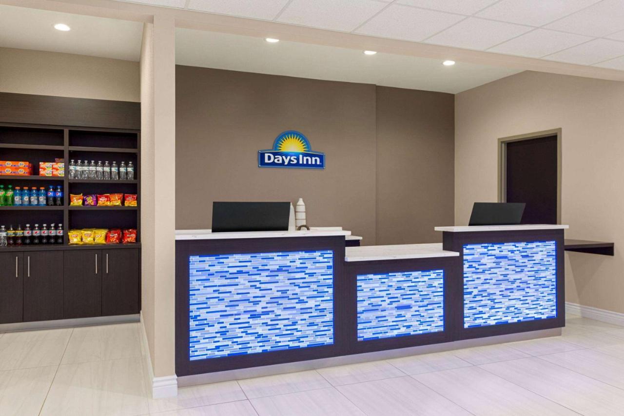 Days Inn & Suites By Wyndham Greater Tomball Exterior foto