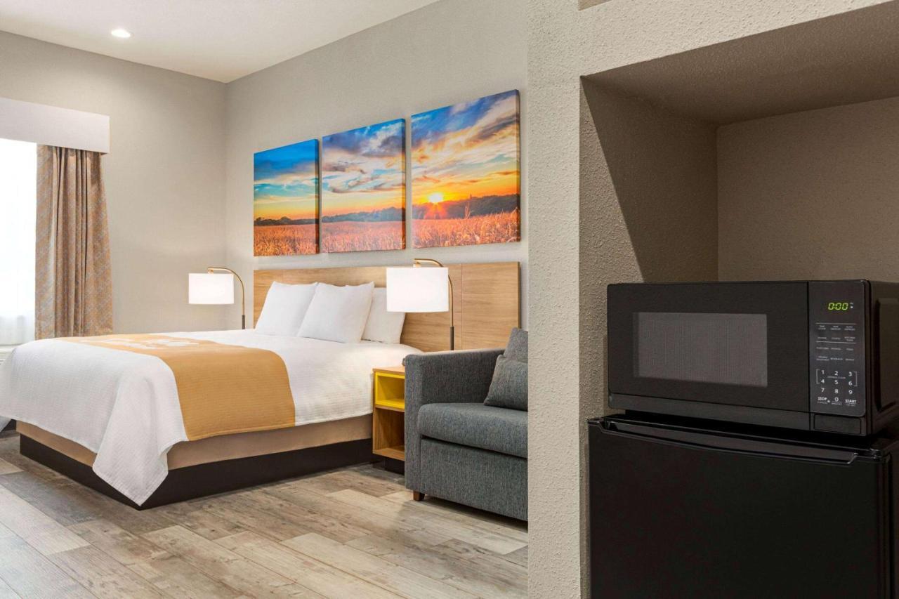 Days Inn & Suites By Wyndham Greater Tomball Exterior foto